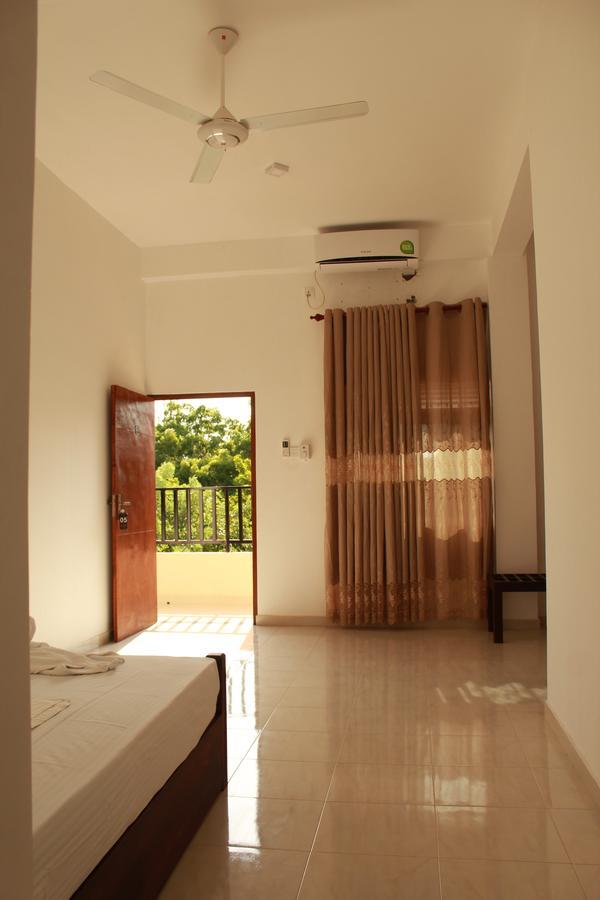 טיסמהרמה Pearl City Hotel מראה חיצוני תמונה