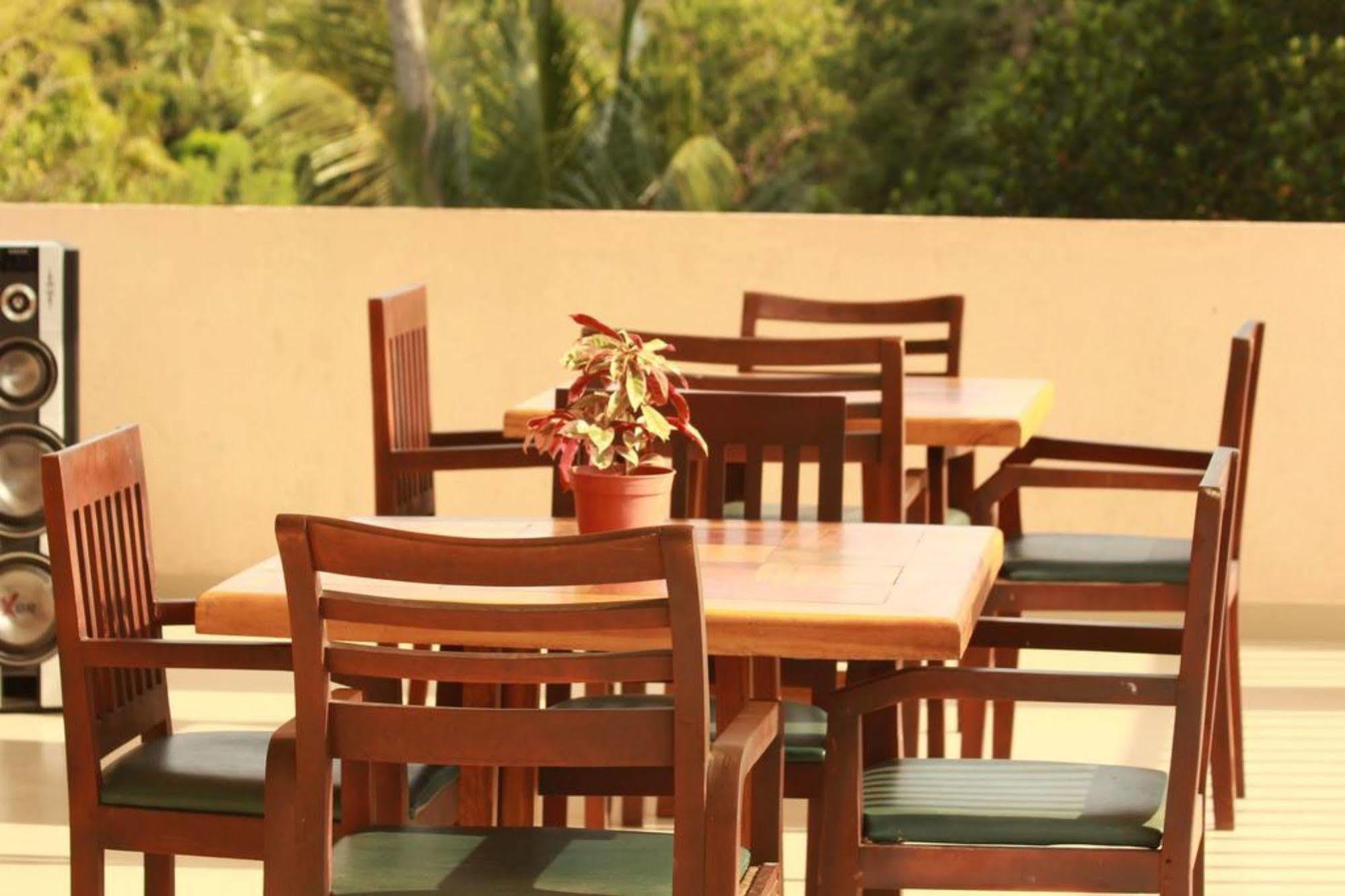 טיסמהרמה Pearl City Hotel מראה חיצוני תמונה