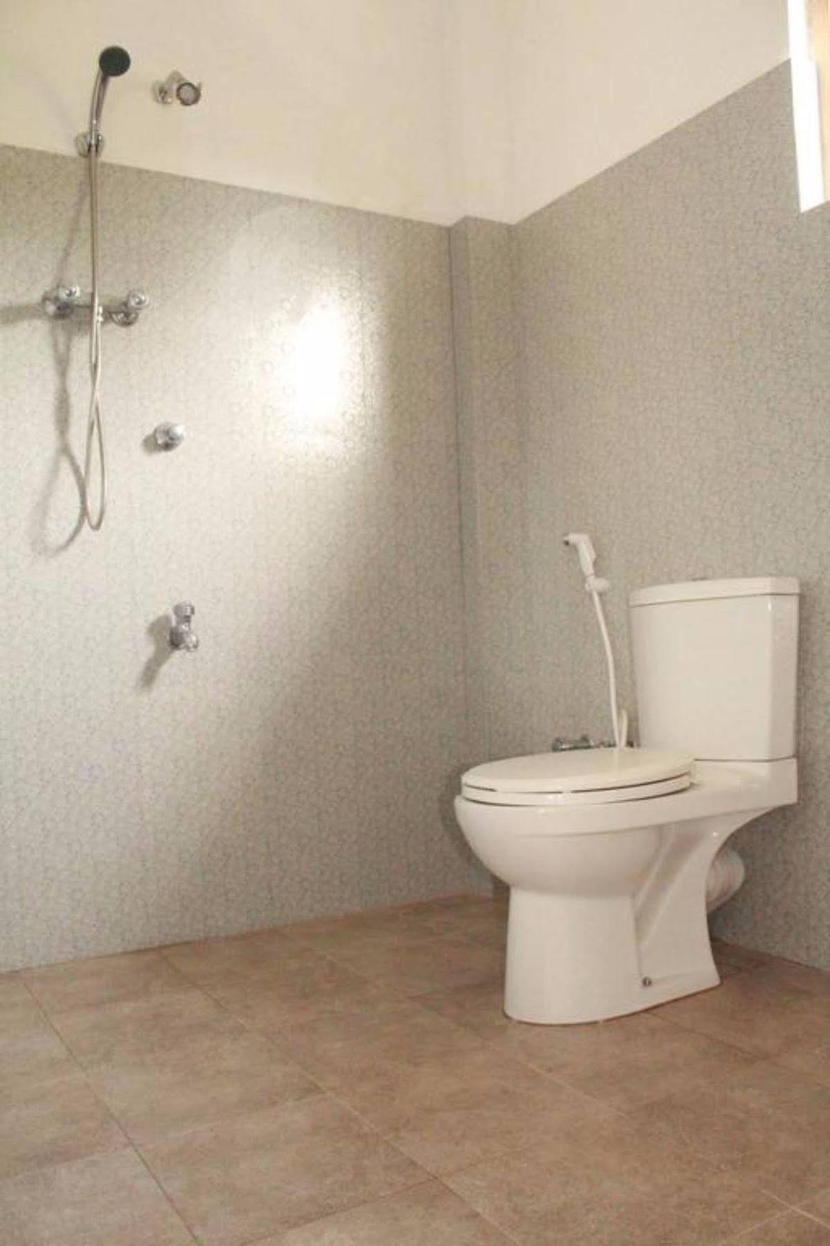 טיסמהרמה Pearl City Hotel מראה חיצוני תמונה