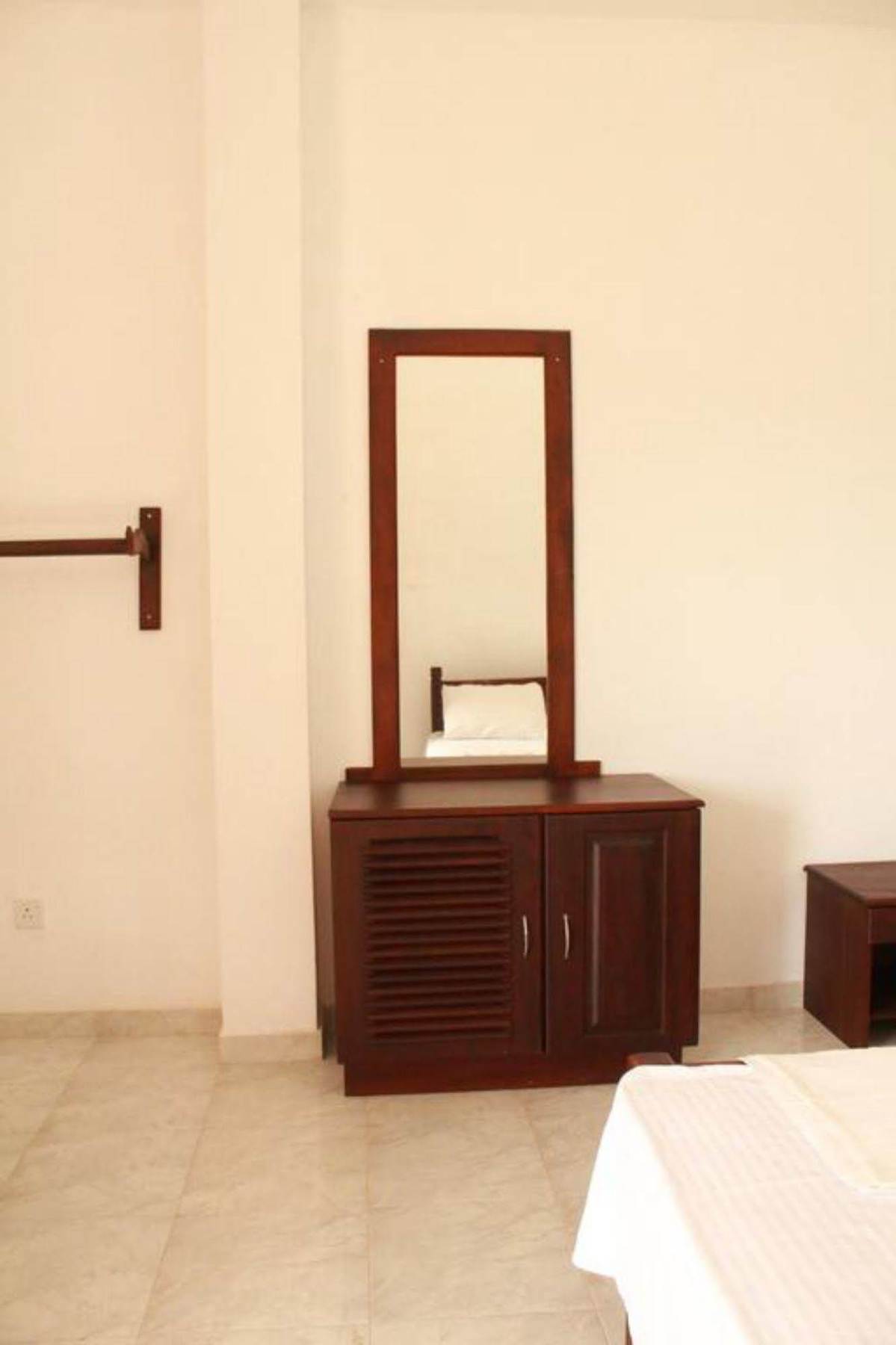 טיסמהרמה Pearl City Hotel מראה חיצוני תמונה